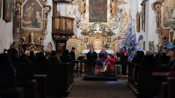 Tříkrálový koncert v Bosni pomohl Davídkovi Koškovi z Mnichova Hradiště. Foto: obec Boseň Tříkrálový koncert v Bosni pomohl Davídkovi Koškovi z Mnichova Hradiště. Foto: obec Boseň