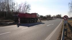 Začala přestavba křižovatky u KM Prona na kruhový objezd. Foto: Petr Novák, 10. března 2022