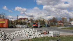 Přestavba křižovatky u KM Prona vstoupila do druhé etapy. Foto: Petr Novák, 19. dubna 2022 Přestavba křižovatky u KM Prona vstoupila do druhé etapy. Foto: Petr Novák, 19. dubna 2022