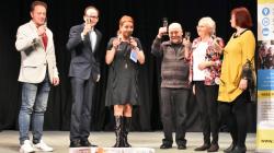 Starosta Bakova nad Jizerou Radim Šimáně, redaktor knihy Petr Novák, moderátorka Jolana Voldánová, Ota Jirák, sestra Jiřího Flekny Ivana Juřicová a ředitelka Spokojeného domova Kamila Sedláková. Foto: Jan Füši