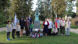 Pietní akt v parku u nádraží. Foto: Petr Novák