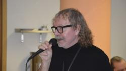 Kaskadér Rudolf Bok a zpěvák Vojtěch Šmíd v Dolním Bousově. Foto: Zdeněk Plešinger