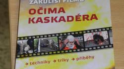 Kaskadér Rudolf Bok a zpěvák Vojtěch Šmíd v Dolním Bousově. Foto: Zdeněk Plešinger