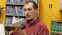 Básník Woÿta seznámil mnichovohradišťské čtenáře se svou Vnitřní zemí. Foto: Petr Novák