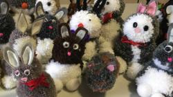 Dobrovolníci vyrazili s velikonoční nadílkou na oddělení následné péče. Foto: Klaudiánova nemocnice