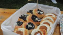 Cena pro přespolní – koláče od babči Jany Janů. Foto: Petr Novák