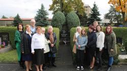 Legionář Antonín Havelka (1877–1919) se narodil v Klášteře Hradišti nad Jizerou a později žil ve Lhoticích. Zemřel na následky válečných útrap při své cestě ze Sibiře do vlasti. Dnešní vzpomínky na něj na městském hřbitově se zúčastnila i jeho rodina. Foto: Petr Novák