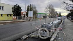 Prostor budoucí zastávky Mnichovo Hradiště, Dukelská ve směru na Veselou a Mladou Boleslav. Foto: Petr Novák