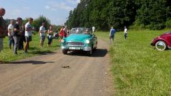 Setkání závodních oldtimer vozů u Suhrovických rybníků. Foto: Radek Žďánský