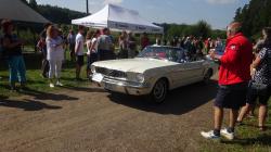 Setkání závodních oldtimer vozů u Suhrovických rybníků. Foto: Radek Žďánský