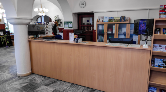 Infocentrum je v provozu na nové adrese v bývalém hotelu U Hroznu. Foto: město Mnichovo Hradiště