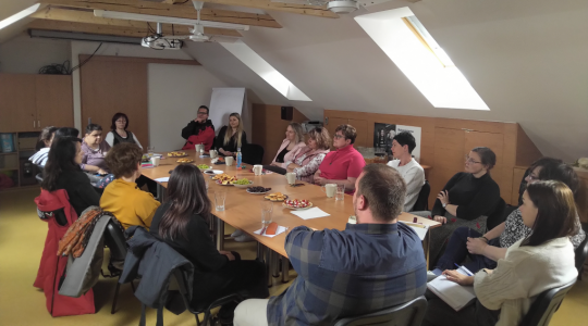 K pomoci druhým je nutná spolupráce, shodli se poskytovatelé sociálních služeb na neformálním setkání ve Veselé. Foto: Petr Novák