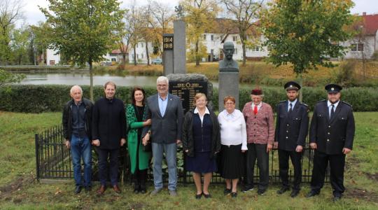 Jak se již stalo tradicí, program byl zahájen ve 13 hodin u pomníku obětem první světové války ve Veselé. Foto: Petr Novák
