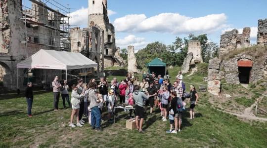 Příroda na Zvířeticích už podesáté. Letos to bzučelo, lezlo a mělo osm nohou