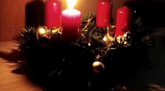 A jsou tady Vánoce. Respektive advent. Foto: Radek Žďánský