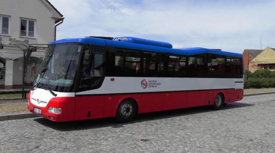 Rekonstrukce silnice u Obrubců vstupuje do další etapy. Tím dochází ke změnám jízdních řádů autobusových linek č. 718 a 725