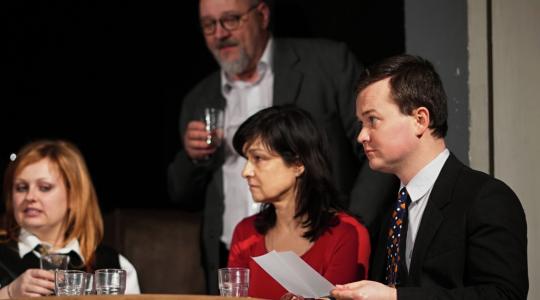 Za komunistů, za nacistů i za Masaryka. Divadýlko na dlani zve na výpravu do alternativní historie. Foto: Divadýlko na dlani