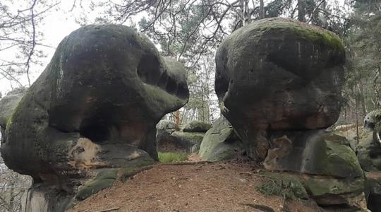 Bývalý skalní hrádek Drábovna u Malé Skály. Foto: KČT Mnichovo Hradiště