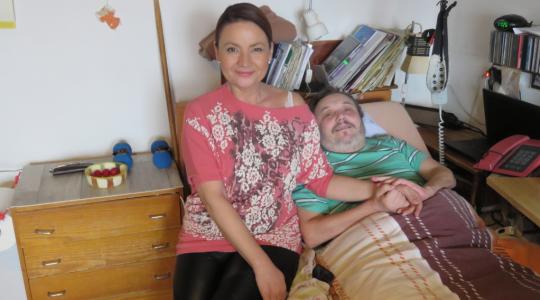 Křest bude moderovat Jolana Voldánová, která zavzpomíná i na osobní setkání s Jiřím Fleknou (zachyceni jsou spolu na snímku z března 2018). Foto: Petr Novák