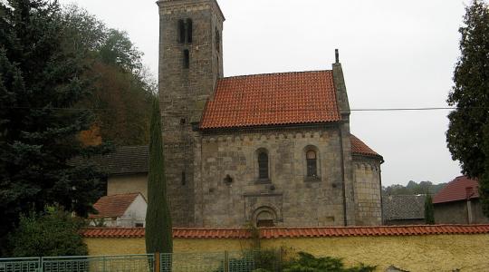 Románský kostel Nanebevzetí Panny Marie v Mohelnici nad Jizerou. Foto: Petr Novák