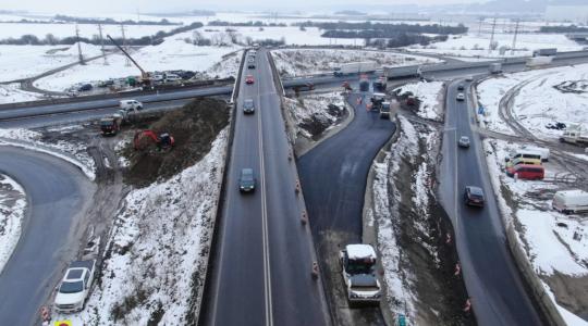 Rekonstrukce mimoúrovňové křižovatky D10 Kosmonosy pokračuje. Foto: ŘSD