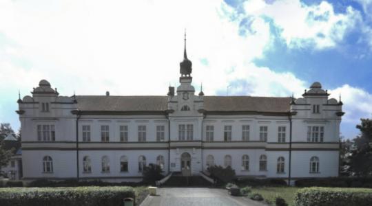 Počet nakažených covidem stoupá. Na návštěvu do Domova Modrý kámen i na oddělení následné péče nezapomeňte na ochranu úst. Foto: archiv redakce