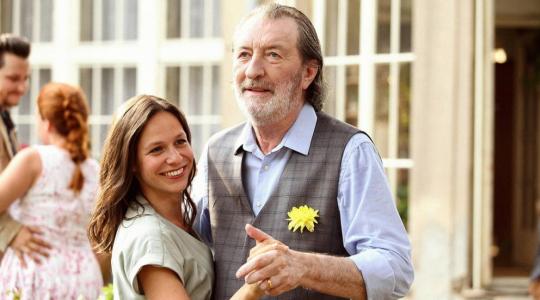 Do dubnového programu kino zařadili i divácky velmi oblíbenou komedii Srdce na dlani. Foto: CinemArt