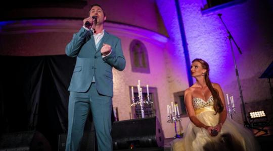 Tomáš Vaněk s Monikou Sommerovou seznámí diváky v Kafé Ořech s klasickými, operetními i muzikálovými skladbami