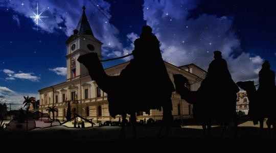 Městem projde tříkrálový pochod s živým velbloudem a koňmi. Foto: město