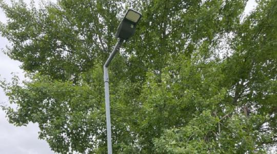 Obec Boseň pořídila úsporná svítidla veřejného osvětlení. Prosí obyvatele o případné připomínky k jeho nastavení. Foto: obec