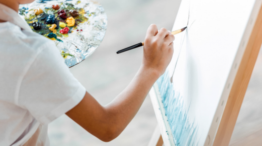 Chcete, aby z vašich dětí vyrostli malíři a výtvarníci? Možná jim k tomu pomůžou kurzy výtvarky v Bosni