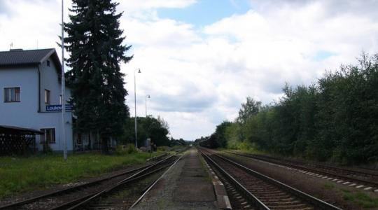 Železniční stanice Loukov u Mnichova Hradiště. Ilustrační foto: vlakregion.cz
